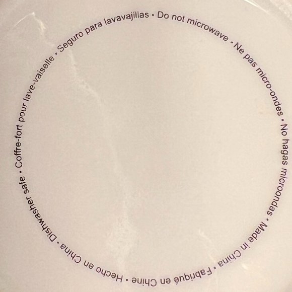 HELLO GORGEOUS Ceramic Mug with Metallic Gold Lettering - Picture 6 of 6